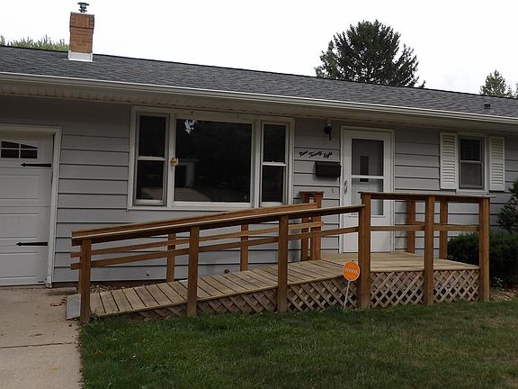 4th image of 928 N Grant Ave