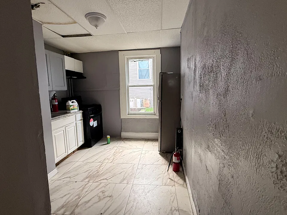 46 Essex St #1E