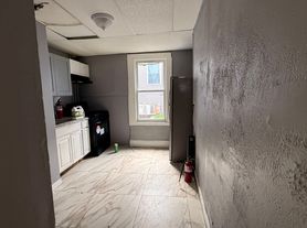 46 Essex St, Paterson, NJ