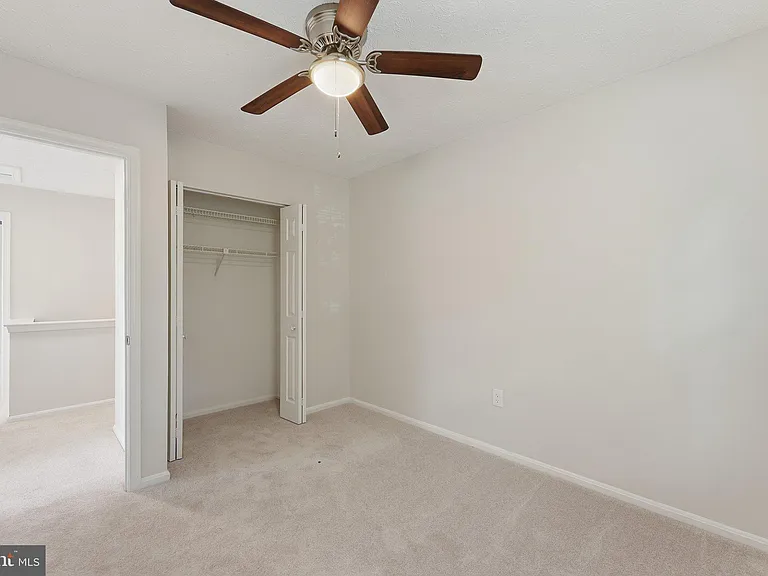 E Rosecroft Village Cir — Photo 17