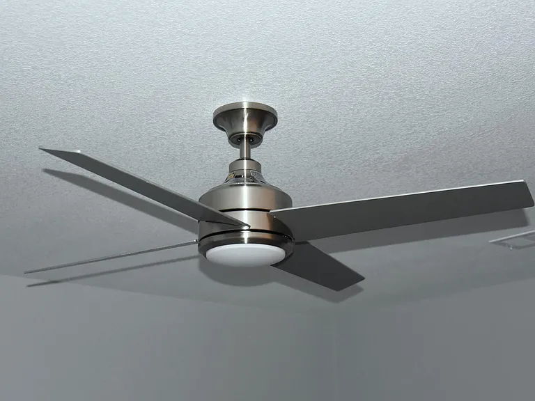 Ceiling fans in bedrooms and living room