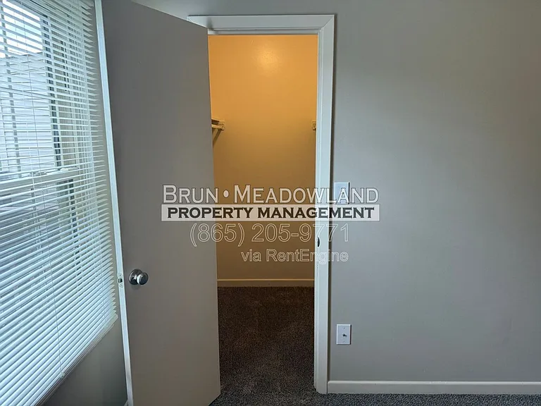 8719 Gleason Dr #C — Photo 18