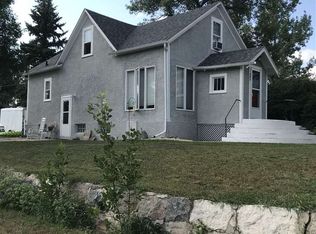 803 1st Ave NW, Kenmare, ND 58746