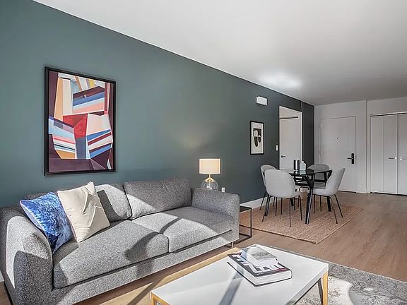 3rd image of 220 W 26th St #1501