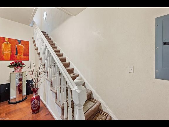 3rd image of 2020 County St