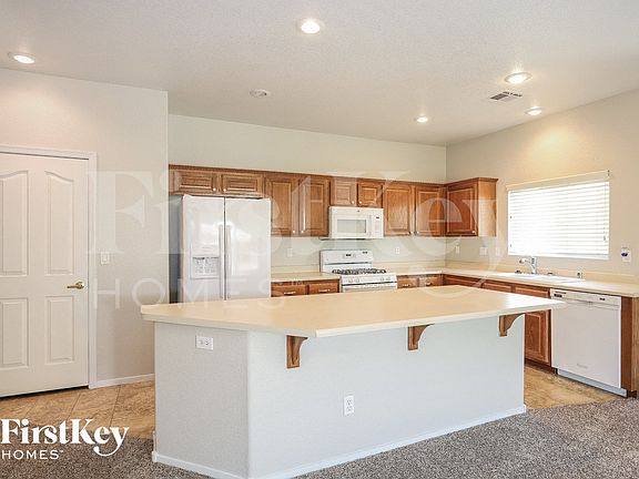 4th image of 4025 Amberdale Ave