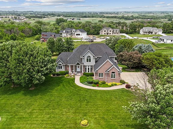 4th image of 11875 NW Oaktree Dr