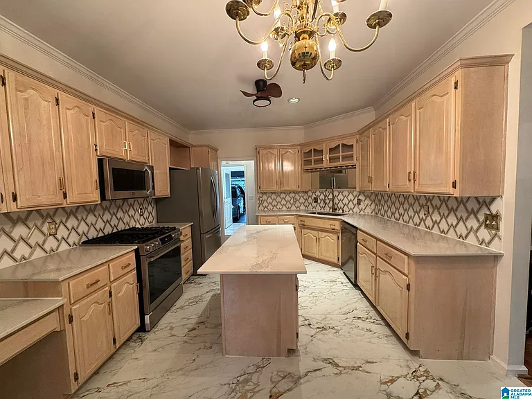 2512 Christie Cir — Photo 33