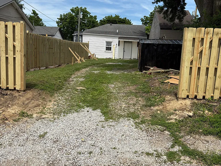 816 Milton St — Photo 9