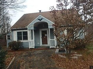 11 Grant Hollow Rd, Melrose, NY 12121