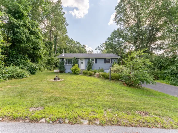 5 Lester Drive, Plainfield, CT 06374