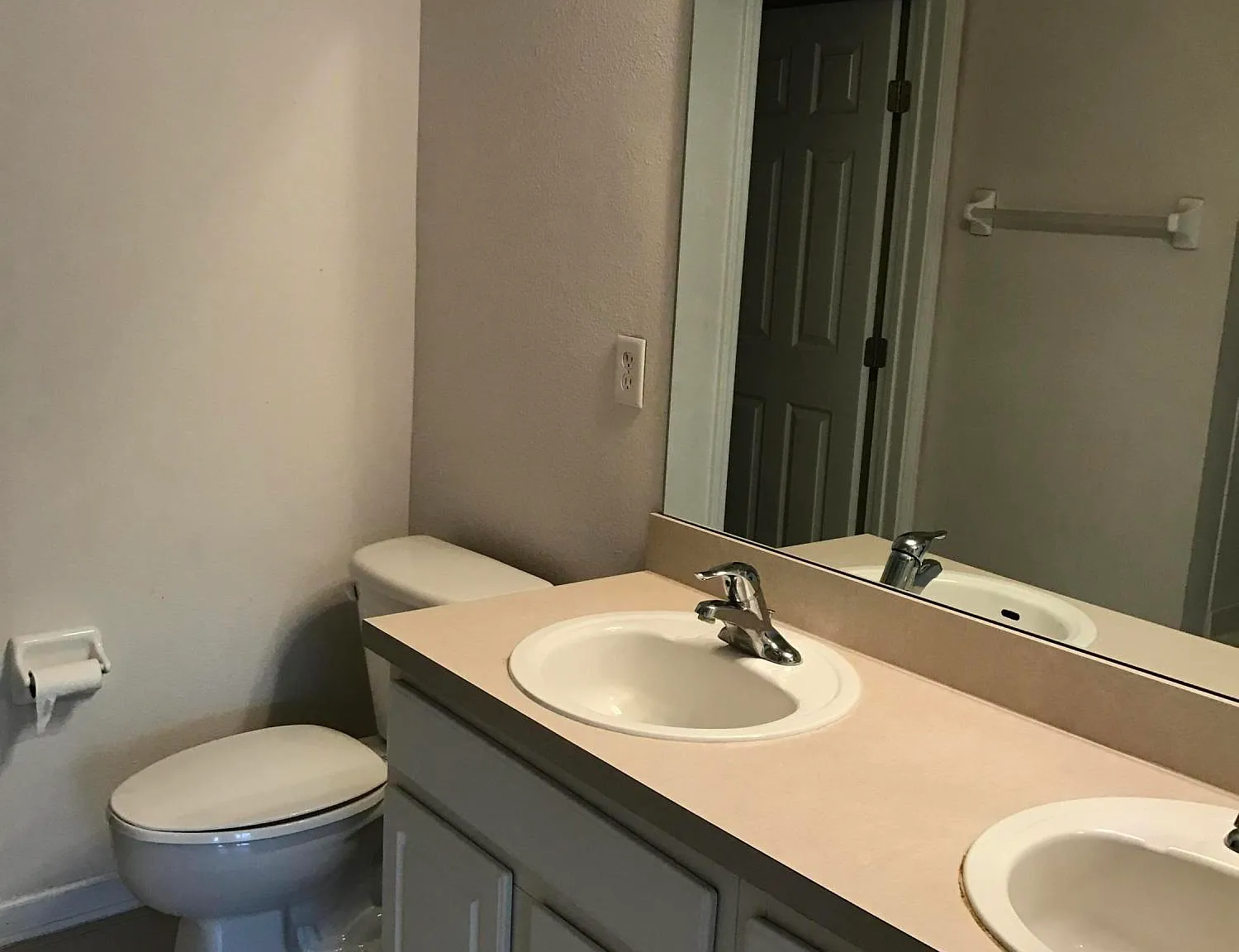 3 bed, 2.5 bath, 1456 sqft, $1,825 — Photo 4