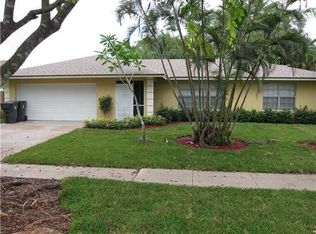 1121 Larch Way, Wellington, FL 33414