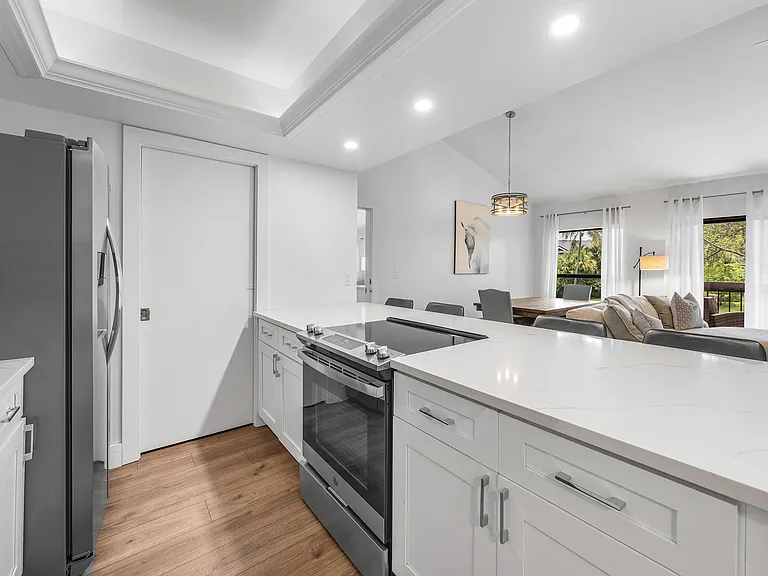 11863 Wimbledon Cir #504 — Photo 14