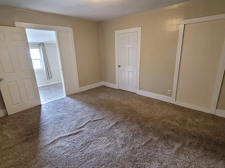 1036 Rood Ave #4 — Photo 11