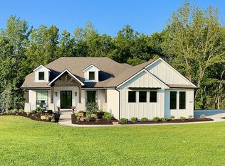 1570 W Woodie Proctor Rd #R, Columbia, MO 65203