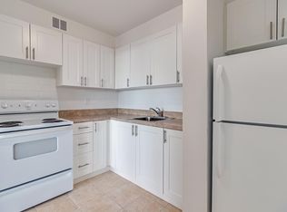 190 Exbury Rd, Toronto, ON M3M 1R8