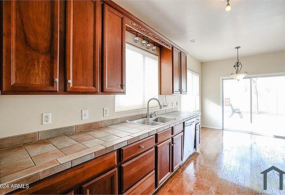 4th image of 34920 N 31st Ave