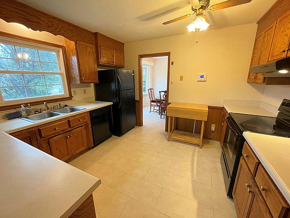 2nd image of 112 Westland Dr