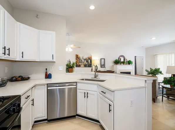 Carriage Place at Lake Chesterfield