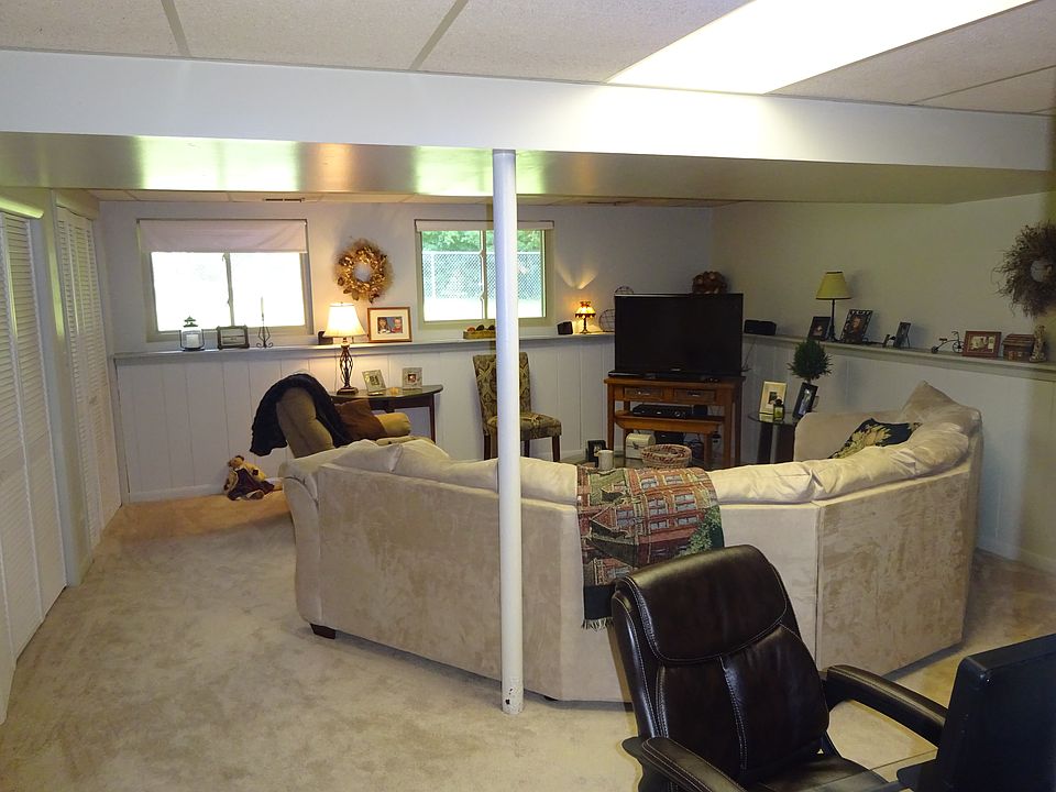 2nd image of 714 S 12th Ave