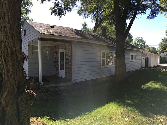 2nd image of 919 King St