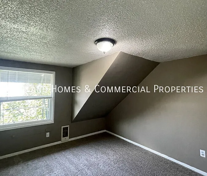 2456 NW Vaughn St #3 — Photo 14