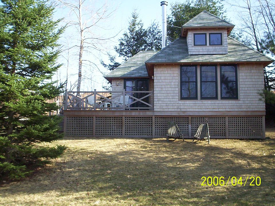 New Cabin ("upstairs")