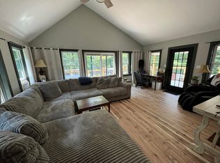 20 Moxie Ln, Raymond, ME 04071