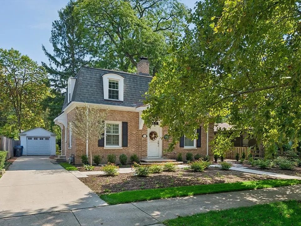 2741 Lincolnwood Dr