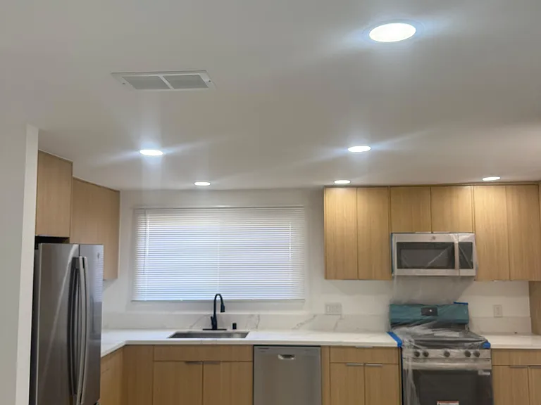 23926 Hamlin St — Photo 5