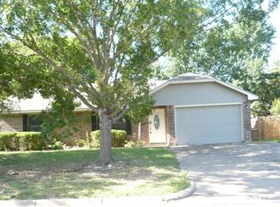 606 Benedict Ln, Arlington, TX 76002