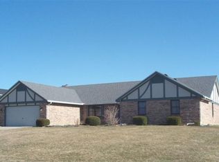 2452 N Knoll Dr, Dayton, OH 45431