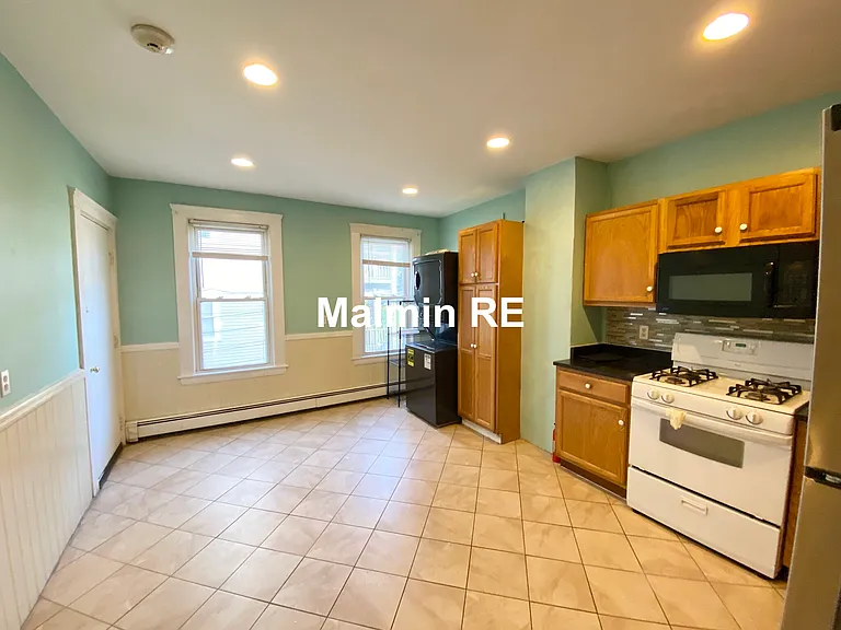 1562 Tremont St #3 — Photo 15