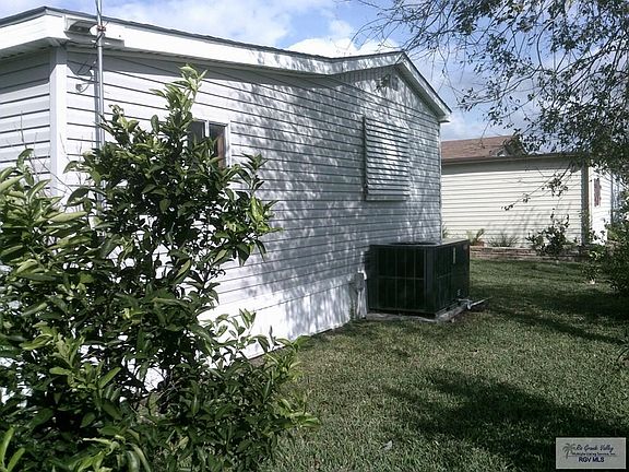 3rd image of 2033 W Montana Ave