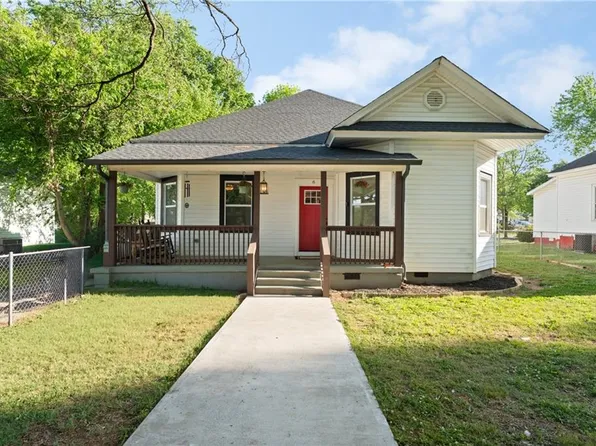 6 Defender St, Cartersville, GA 30120