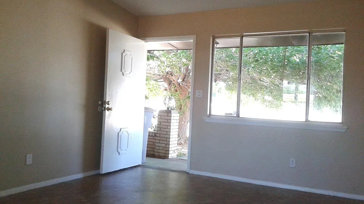 4 bed, 1214 sqft, $1,450 — Photo 3
