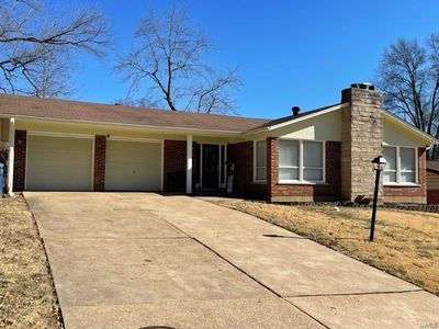 1210 Hobson Dr, Saint Louis, MO, 63135