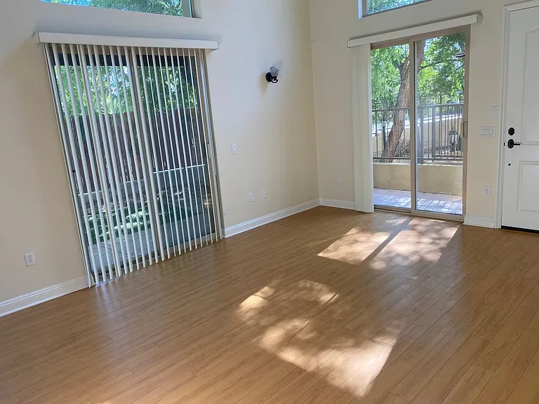 23130 Sherman Pl — Photo 32