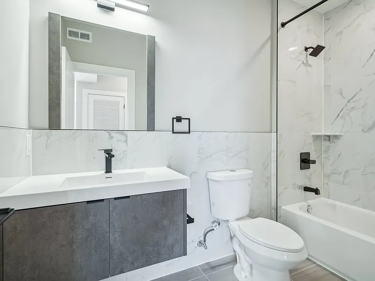 2637 W Jefferson St #407 — Photo 22