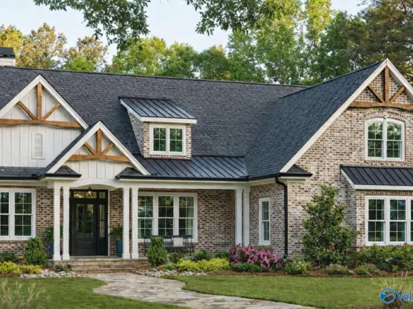 501 Lake Creek Dr, Guntersville, AL 35976