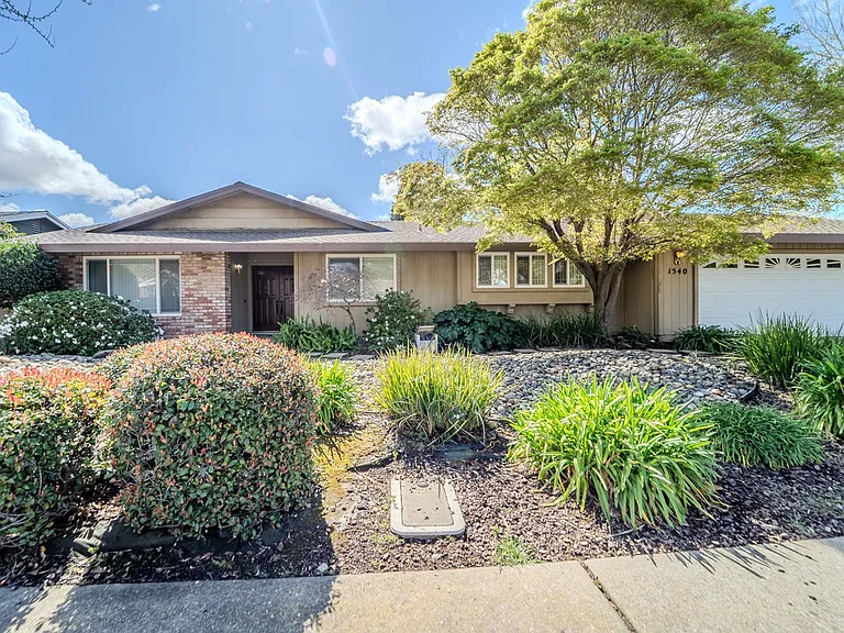 1540 Eden Way — Photo 1