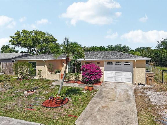 3rd image of 1714 Springdale Dr
