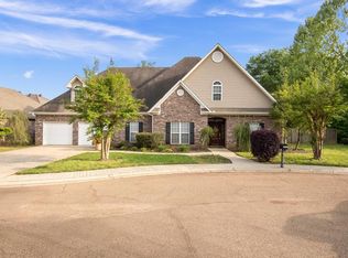 243 Pear Orch, Vicksburg, MS 39180