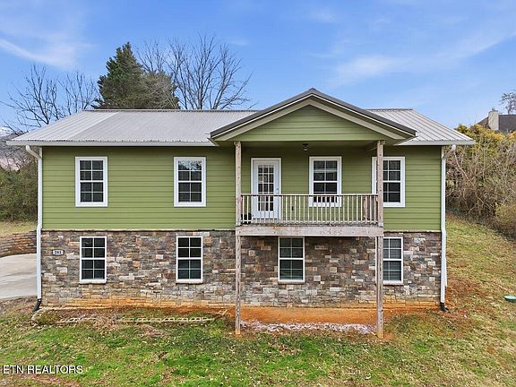 2nd image of 261 E Leatherwood Dr