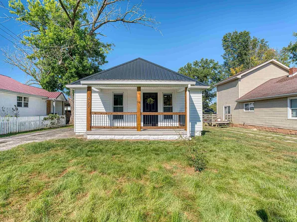 427 S Gibson St, Oakland City, IN 47660