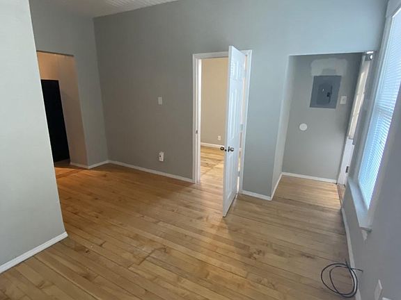 4th image of 3143 N Southport Ave APT 2R