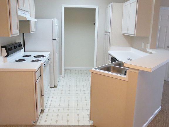 2nd image of 1610 Wimbledon Dr APT 102
