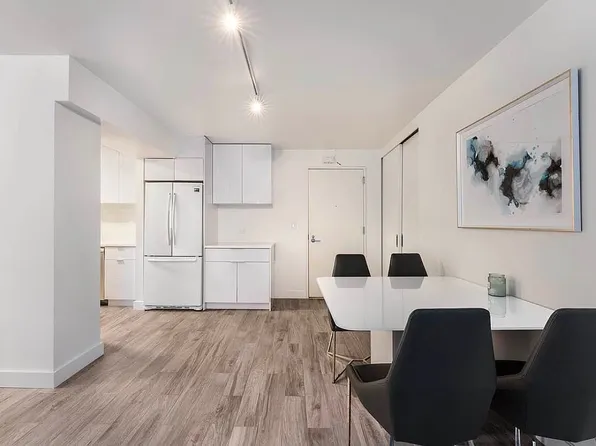 322 W 57th St, New York, NY