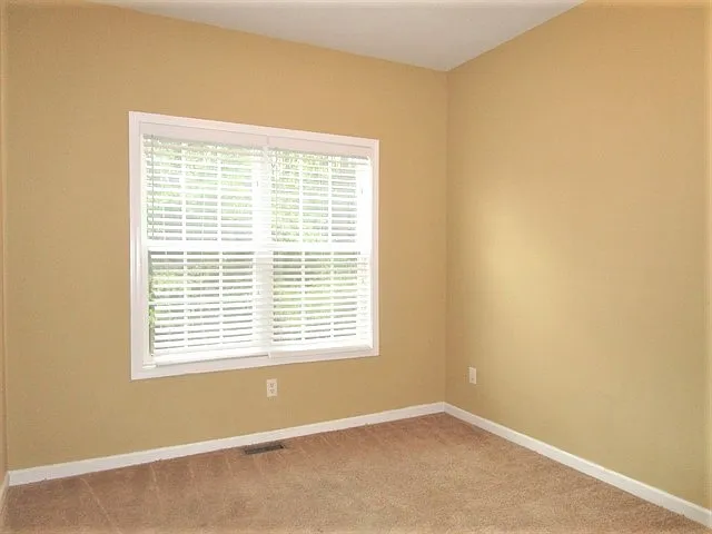 2420 Queensboro Ln — Photo 13